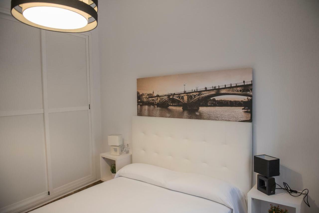 Apartamentos Luxury Puente De Triana Séville Extérieur photo