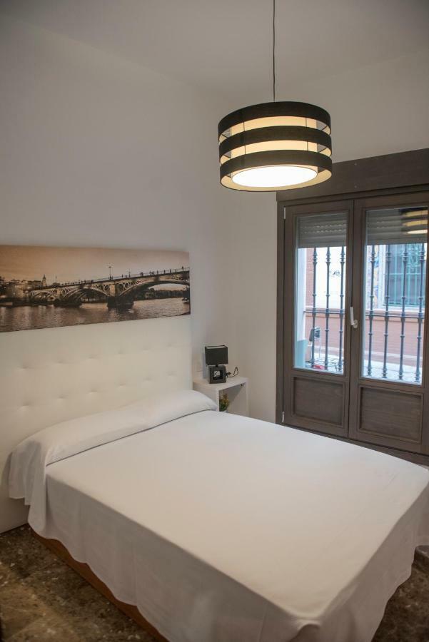 Apartamentos Luxury Puente De Triana Séville Extérieur photo